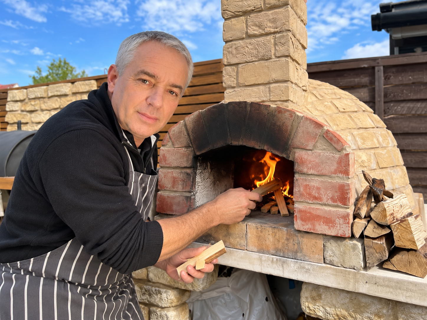 Stewart Makes Pizza